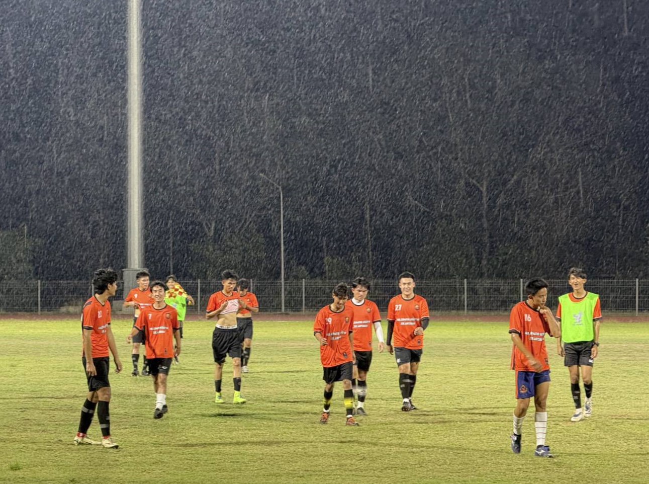 ม.นครพนม ทีมฟุตบอล NPU นครพนม ยูไนเต็ด ซักซ้อมการแข่งขันกีฬาฟุตบอลลีกสมัครเล่น รายการไทยแลนด์ เซมิโปร ลีก ฤดูกาล 2567/2568 เตรียมเยือนทีม จ.หนองบัวลำภู วันที่ 16 มีนาคม นี้